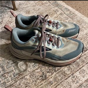 Womens Brooks Cascadia 16